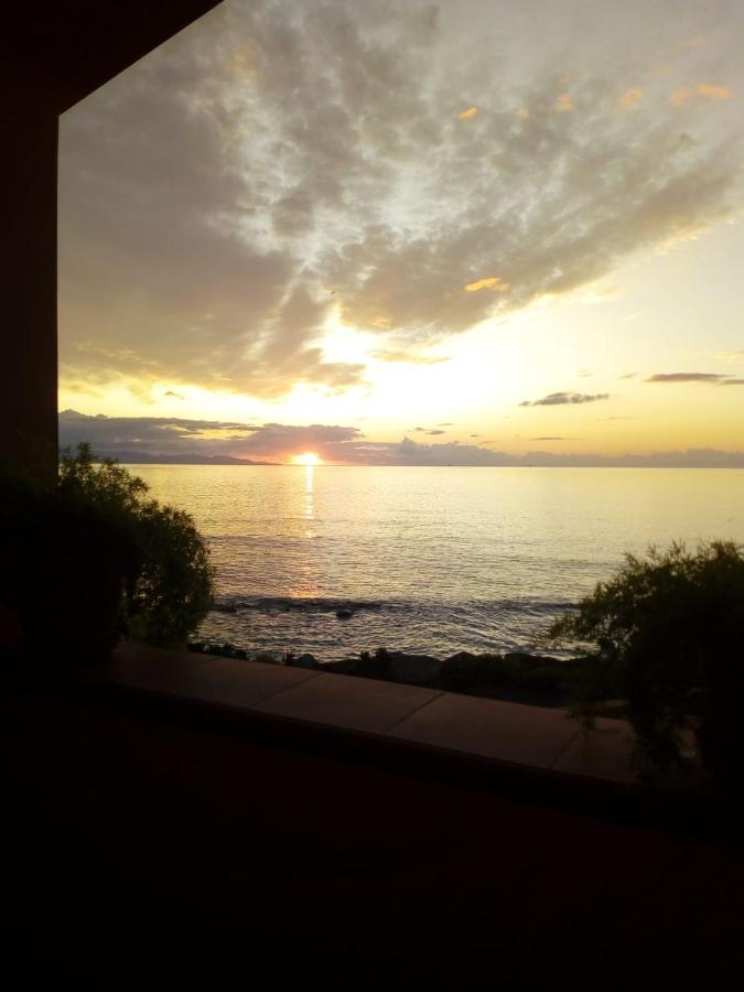 Villa Casa Bon' Aria Fronte Mare Sud Sardegna à La Maddalena  Extérieur photo